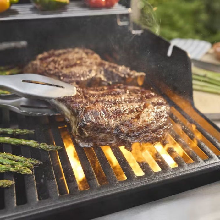 Weber Spirit® E-325 Gas Grill (Liquid Propane) 3 Burners