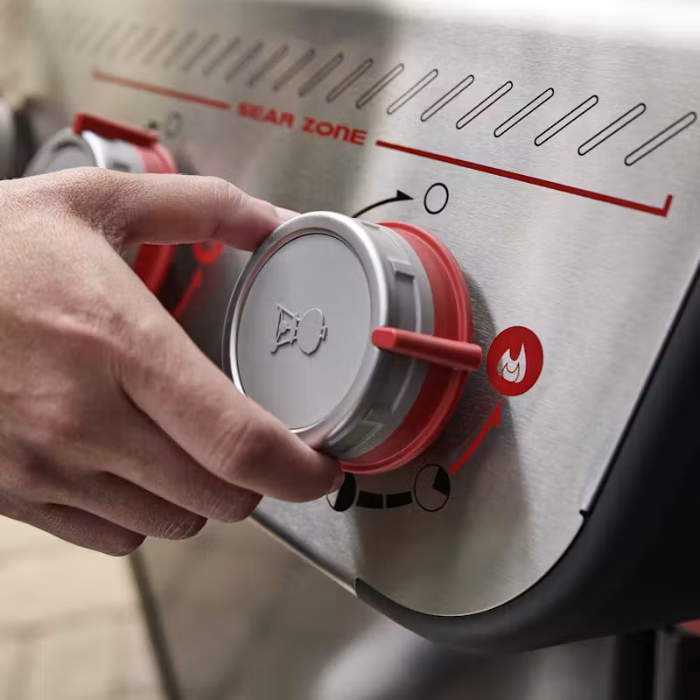 Genesis Spirit E-435 Gas Grill / Liquid Propane