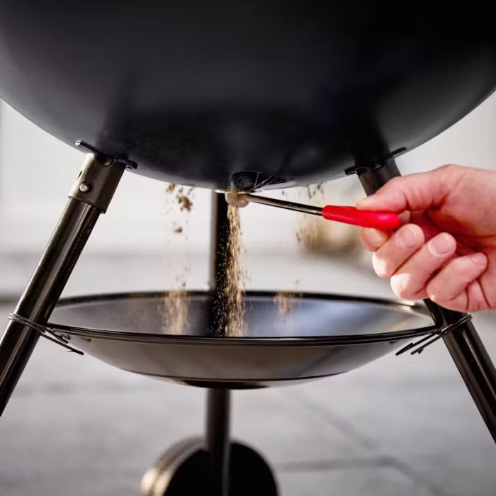 Weber 22” Original Kettle® Charcoal Grill Stealth® Edition