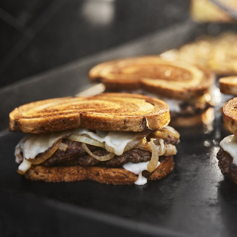 Weber Slate™ 30" Rust-Resistant Griddle 3 Burners | Liquid Propane