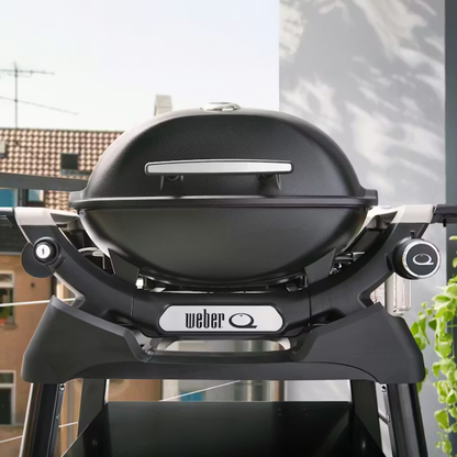 Weber Q 1200N Gas Grill -Liquid Propane Flame Red