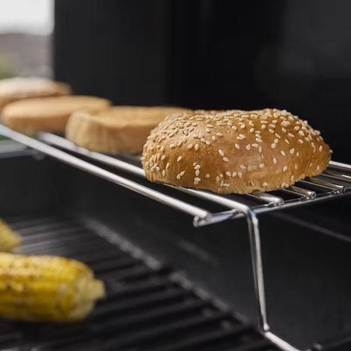Genesis Spirit E-435 Gas Grill / Liquid Propane