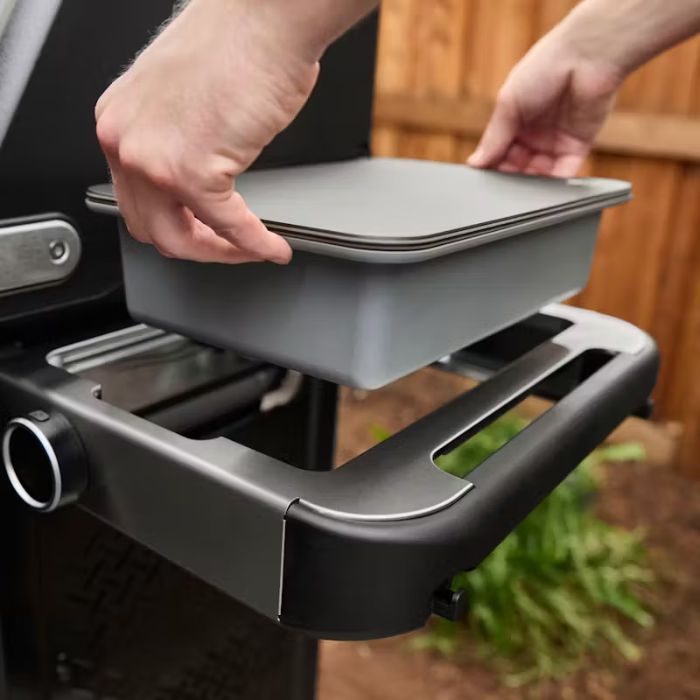 Weber Works™ Basin with Cutting Board Lid