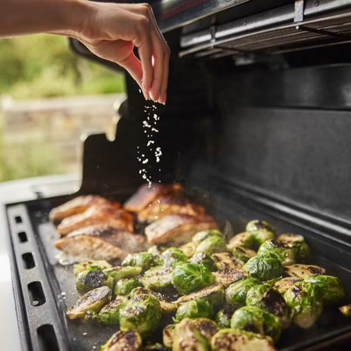 grilling surface of Summit FS38 S Gas Grill (Natural Gas) 5 Burners