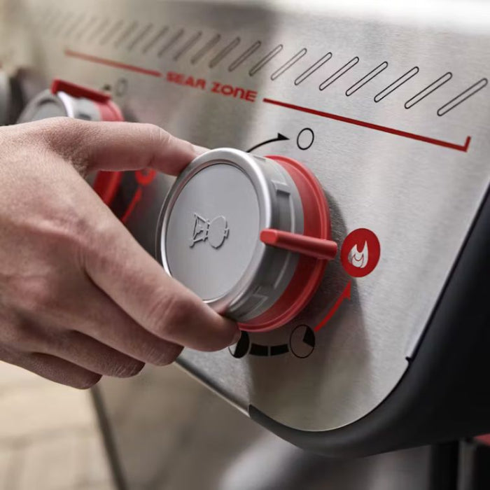 New 2025 Weber Spirit SP-435 natural gas grill front control